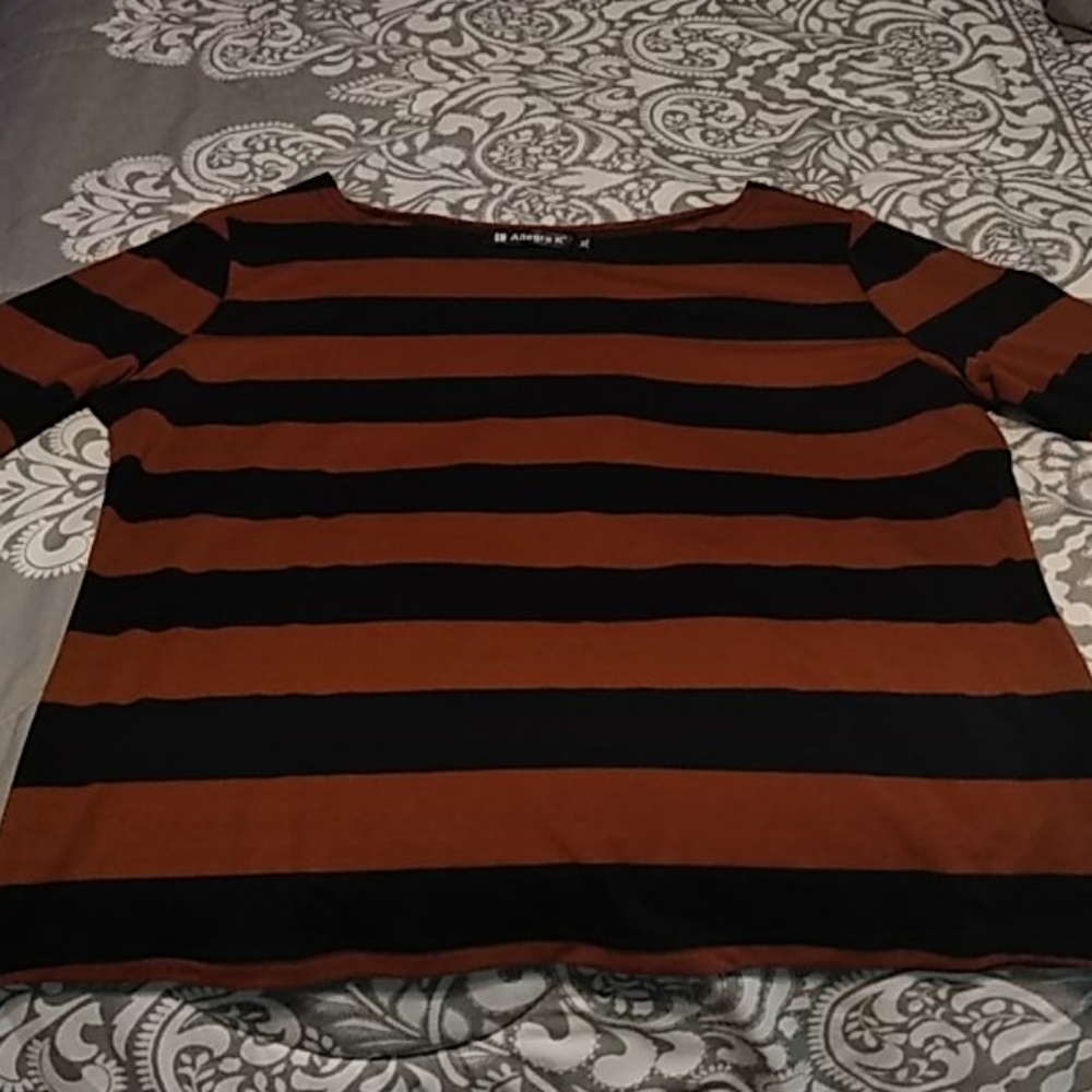 Stripe Quarter sleeve blouse